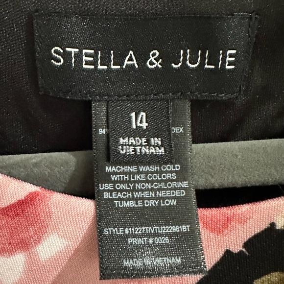 NWT women Stella & Julie floral colorful puff sleeves dress - Picture 7 of 8